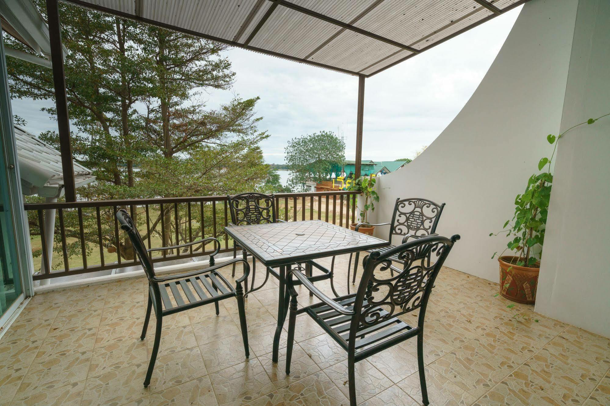 Vieng Khong Hotel Mukdahan Exterior foto